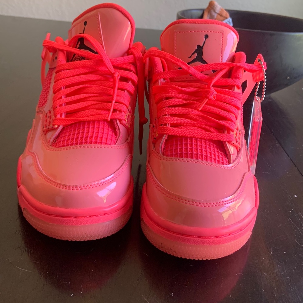 COPY - jordan 4 retro hot punch womens